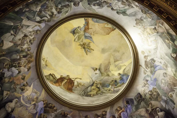 ロザリオポンペイの聖母の聖域の天井 カンパニア州 イタリア — ストック写真
