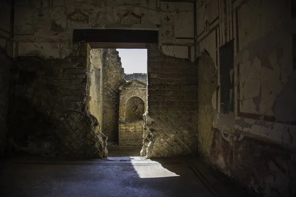 イタリア カンパニア州ヘルクラネウムの古代ローマの都市の別荘の廃墟 — ストック写真
