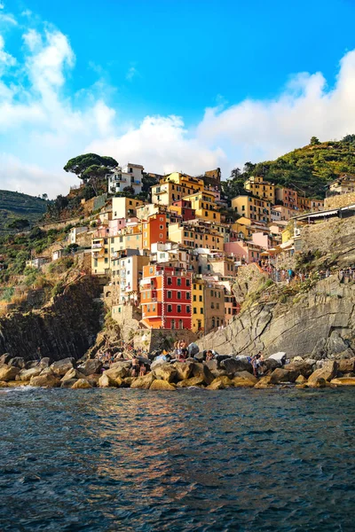 Riomaggiore Cinque Terre Λιγουρία Ιταλία Αυγούστου 2018 Θέα Των Πολύχρωμων — Φωτογραφία Αρχείου