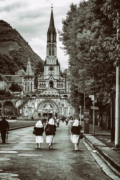 Lourdes Junio 2019 Vista Las Monjas Parte Inferior Basílica Nuestra —  Fotos de Stock