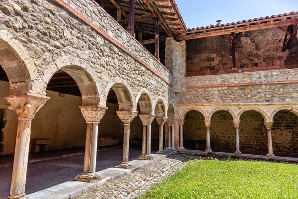 Giugno 2019 Chiostro Della Cattedrale Saint Lizier Dipartimento Arige Pirenei — Foto Stock