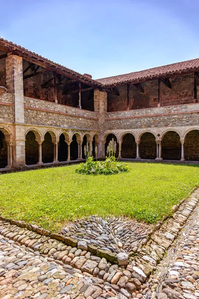 Giugno 2019 Chiostro Della Cattedrale Saint Lizier Dipartimento Arige Pirenei — Foto Stock