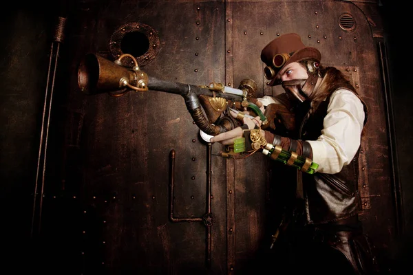 Hombre Steampunk Armado Con Rifle — Foto de Stock
