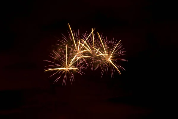 Fuochi Artificio Gialli Luglio — Foto Stock