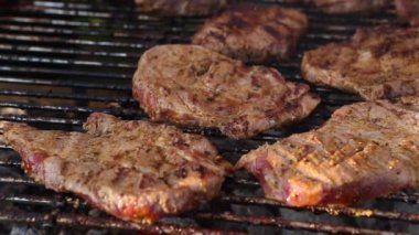 Bir barbekü ızgara domuz etinin closeup