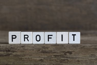 Almanca kelime kar, küpleri içinde yazılı