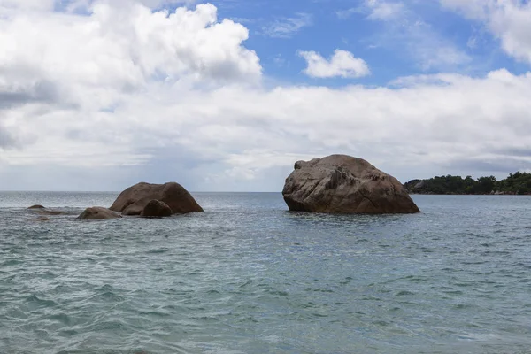 Vue sur la plage à Anse Lazio, Seychelles — Photo