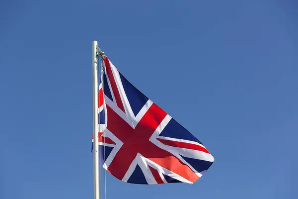 Drapeau britannique sur un mât — Photo