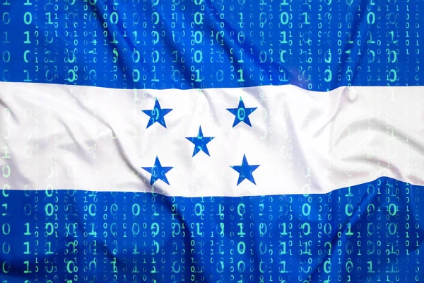 Código binario con bandera de Honduras, concepto de protección de datos —  Fotos de Stock