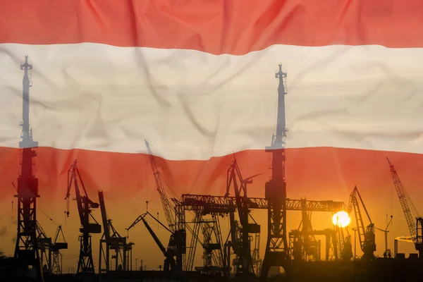 Industriële concept met Oostenrijk vlag bij zonsondergang — Stockfoto