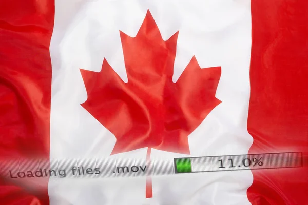 Scaricare i file su un computer, bandiera canadese — Foto Stock