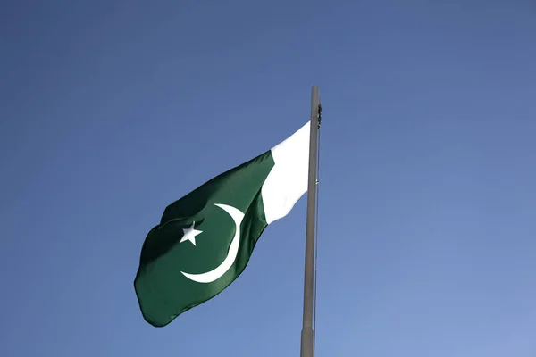 Національний Прапор Пакистану на за флагштока — стокове фото