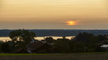 Göl Starnberger See Bavaria, Almanya için gün batımında