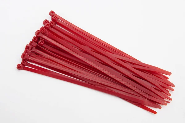 Kabelbinder Rot Isoliert Vor Weißem Hintergrund — Stockfoto