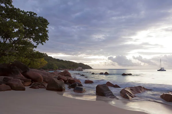 Dramatische Küste Bei Sonnenuntergang Anse Latium Seychellen — Stockfoto