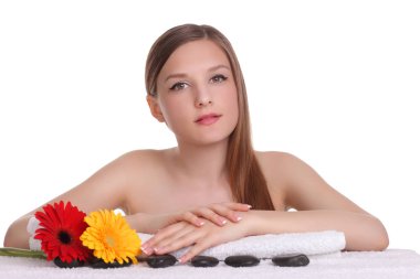 Beyaz arka plan üzerinde izole kadın modeli.