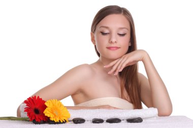 Beyaz arka plan üzerinde izole kadın modeli.