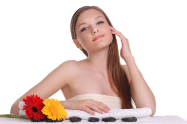 Beyaz arka plan üzerinde izole kadın modeli.