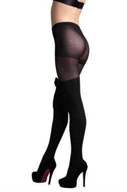 seksi kadın ayak üzerinde siyah tayt