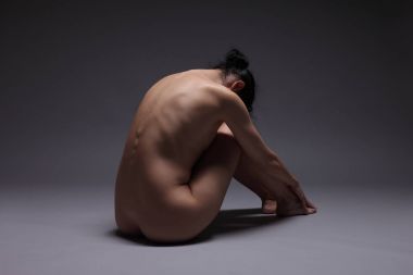 güzel çıplak kadın pratik yoga