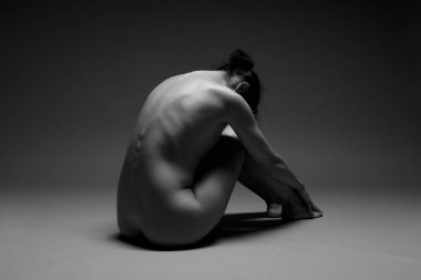 güzel çıplak kadın pratik yoga