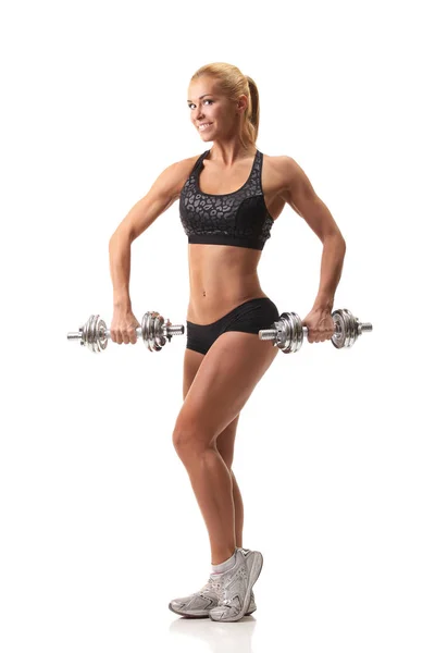 Schönes Fitness-Modell mit Kurzhanteln — Stockfoto