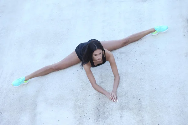 Atletische meisje met een flexibele seksuele body — Stockfoto