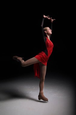 buz pateni kız dans ve buz pateni