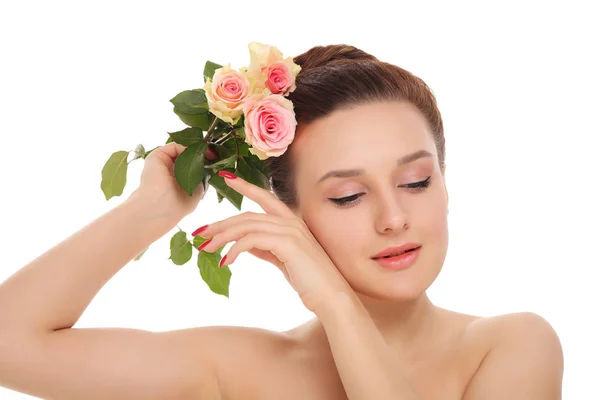 Joven hermosa mujer con una rosa — Foto de Stock