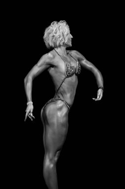 fitness model yarışmalarda poz