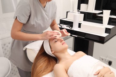 Yüz yenileme prosedürleri