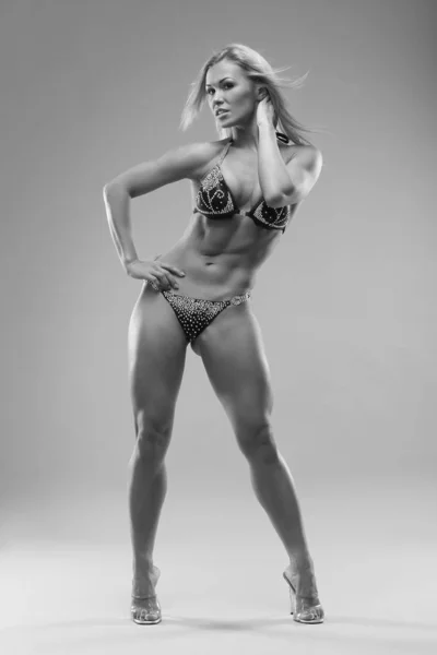 Femme au corps athlétique parfait — Photo