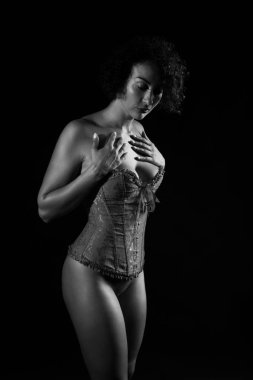 baştan çıkarıcı kadın iç çamaşırı seksi güzel kadın