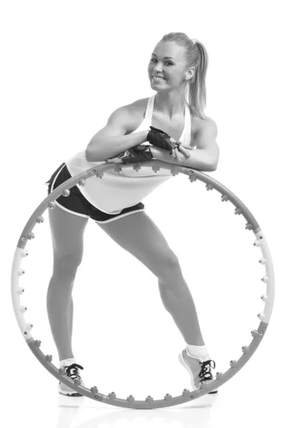 Jeune Femme Sportive Avec Hula Hoop — Photo