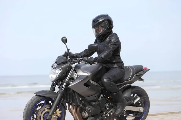 Jeune Fille Sur Une Moto Été — Photo