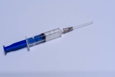 Arka planda şırınga