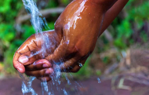 Handen Wassen Met Stromend Water Zeep Voor Hygiëne Covid Preventieconcepten — Stockfoto