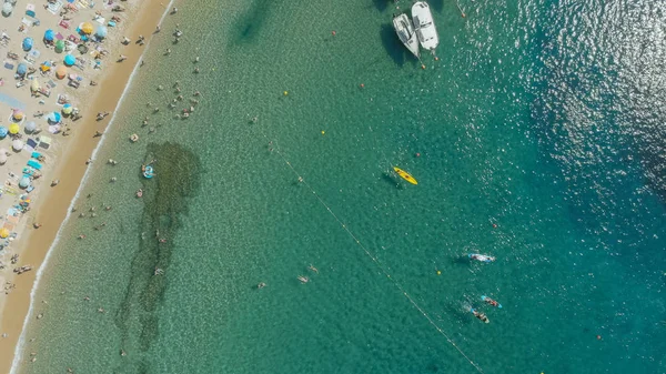 Amazing Aerial View Sandy Beach Sun Umbrellas Yachts Sea Bali — Free Stock Photo