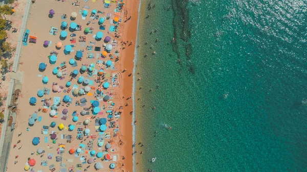 Amazing Aerial View Sandy Beach Sun Umbrellas Bali Indonesia — Free Stock Photo