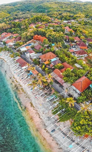 Vista Aerea Sul Mare Sulla Spiaggia Con Palme Ville Bali — Foto stock gratuita