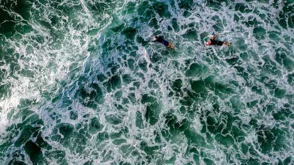 Úžasný Letecký Pohled Moře Surfaři — Stock fotografie zdarma