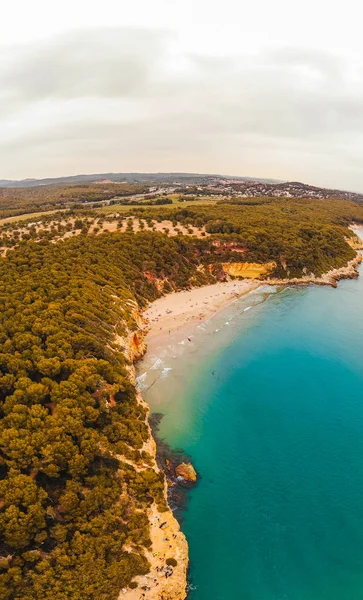 Tropikal Sahil Gök Mavisi Deniz Dalgalarının Inanılmaz Hava Manzarası — Ücretsiz Stok Fotoğraf