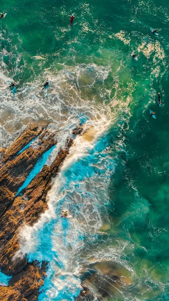 Geweldig Uitzicht Vanuit Lucht Zee Rotsen — Gratis stockfoto