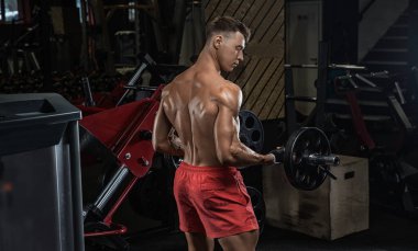 bumbbells ağırlık vasıl belgili tanımlık jimnastik salonu ile çalışma dışarı vücut geliştirmeci