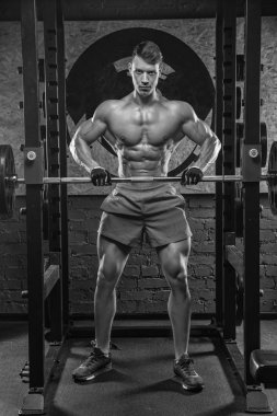 bumbbells ağırlık vasıl belgili tanımlık jimnastik salonu ile çalışma dışarı vücut geliştirmeci