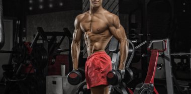 bumbbells ağırlık vasıl belgili tanımlık jimnastik salonu ile çalışma dışarı vücut geliştirmeci