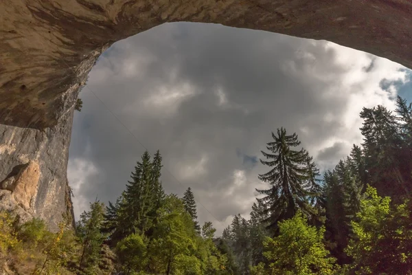 The Wonderful Bridges - природный рок-феномен в Rhodope M — стоковое фото