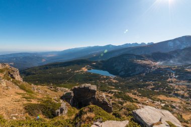 Alt göl manzara, Rila Dağı, Bulgaristan