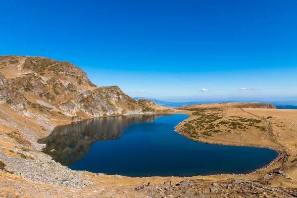 A vese-tó az egyik a hét Rila tavak. Rila-hegység, — Stock Fotó