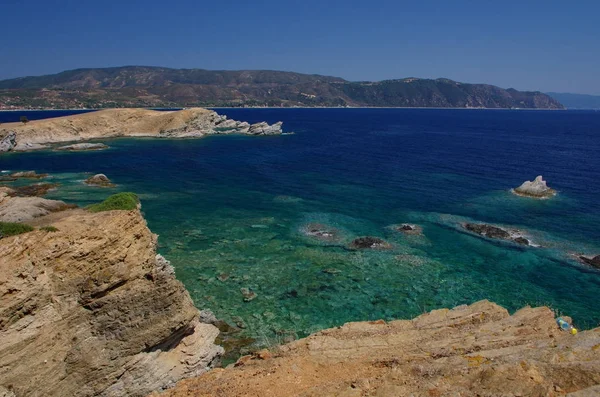 Água azul na península de Halkidiki — Fotografia de Stock